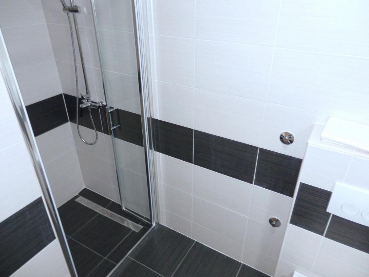 מדולין Apartments Real - 10 M From Sea מראה חיצוני תמונה