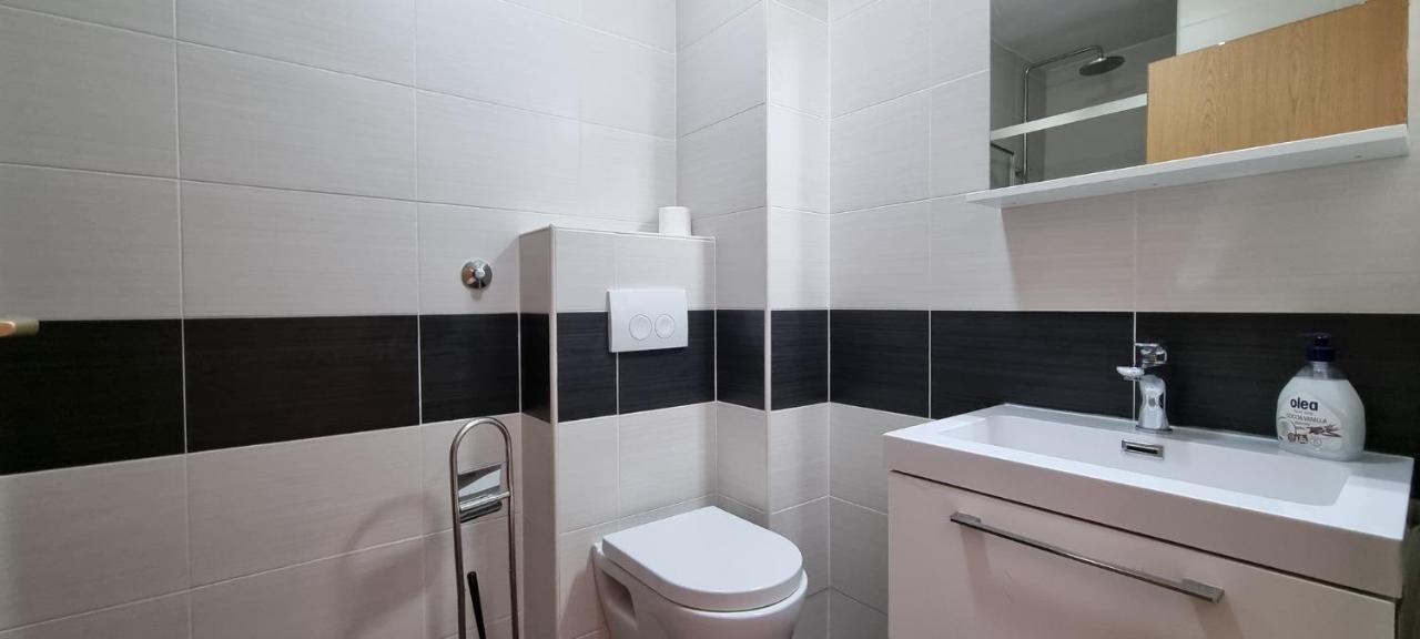 מדולין Apartments Real - 10 M From Sea מראה חיצוני תמונה
