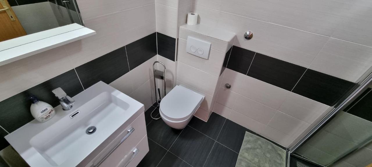 מדולין Apartments Real - 10 M From Sea מראה חיצוני תמונה